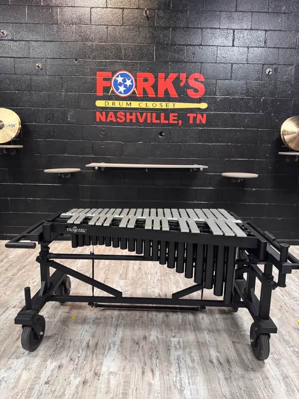 Majestic 3.0 Octave Silver Bar Vibraphone on Field Frame (Preowned MCDC 2025)
