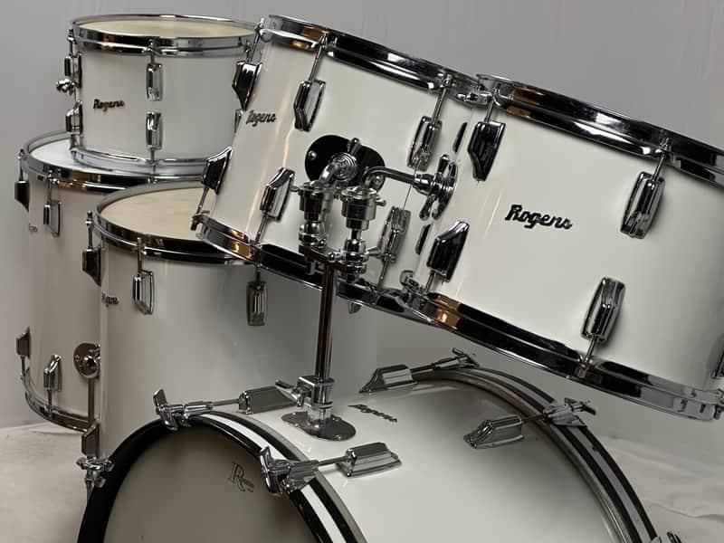 Rogers 24/12/13/14/16/18" Fullerton-Era Drum Set - White